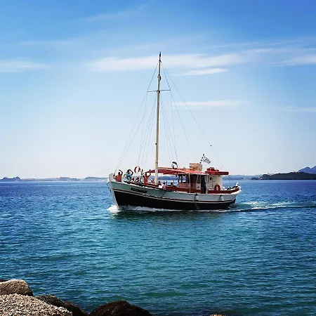 Corfu Elpis * إيبسوس